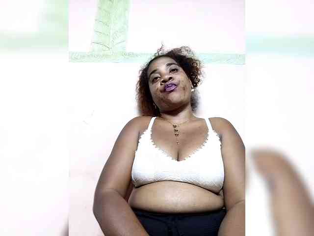 AlineEdena webcam