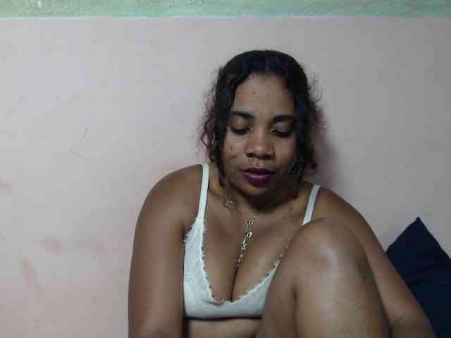 AlineEdena webcam