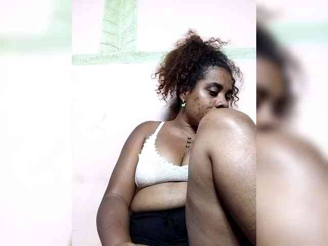 AlineEdena webcam