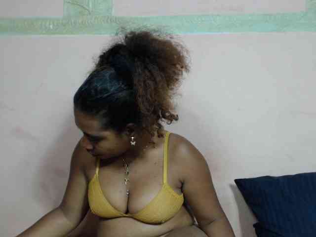 AlineEdena webcam