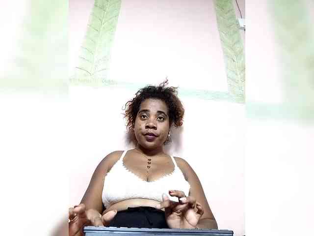 AlineEdena webcam