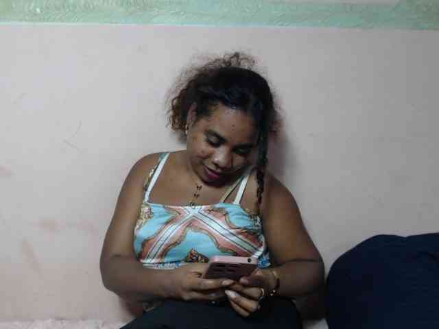 AlineEdena webcam