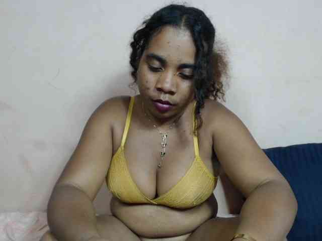 AlineEdena webcam
