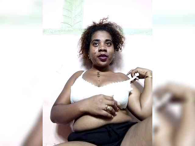 AlineEdena webcam