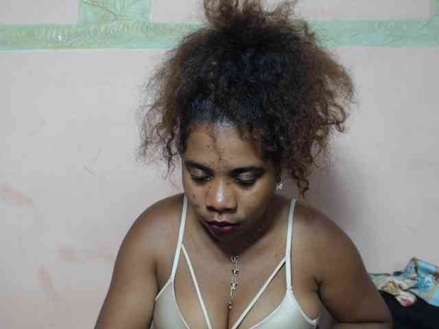AlineEdena webcam