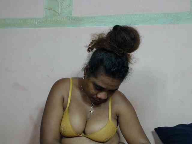 AlineEdena webcam