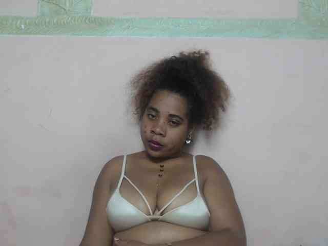 AlineEdena webcam