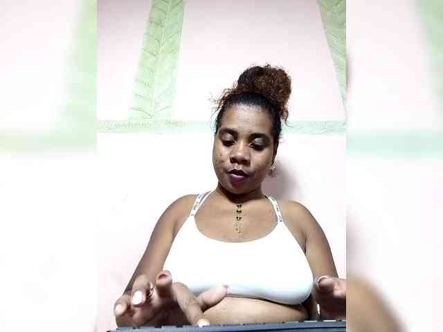 AlineEdena webcam
