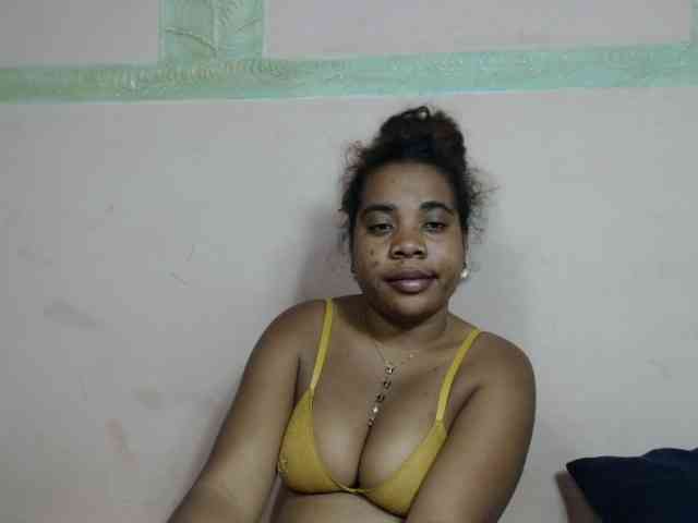 AlineEdena webcam