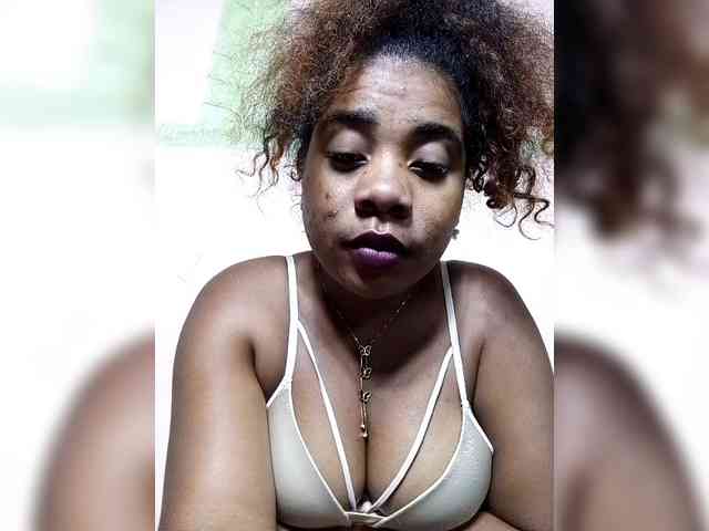 AlineEdena webcam