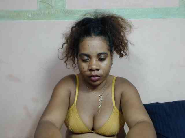 AlineEdena webcam