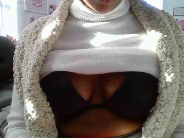 ProductivePussy webcam