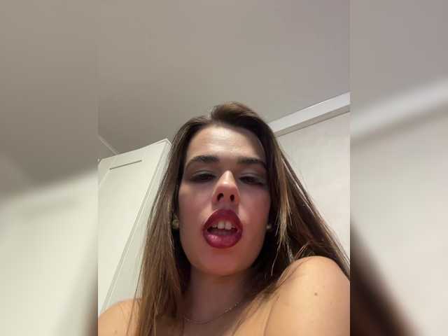 Gratis Live Sexcam mit GiaVibey GiaVibey