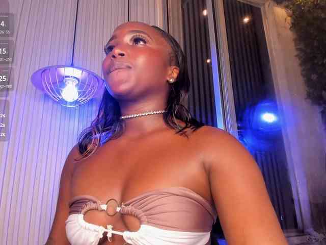 MissMahalaa webcam
