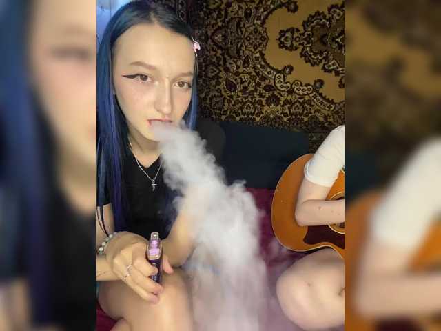 Accedi alla chat con il nickname mayadashaaa mayadashaaa