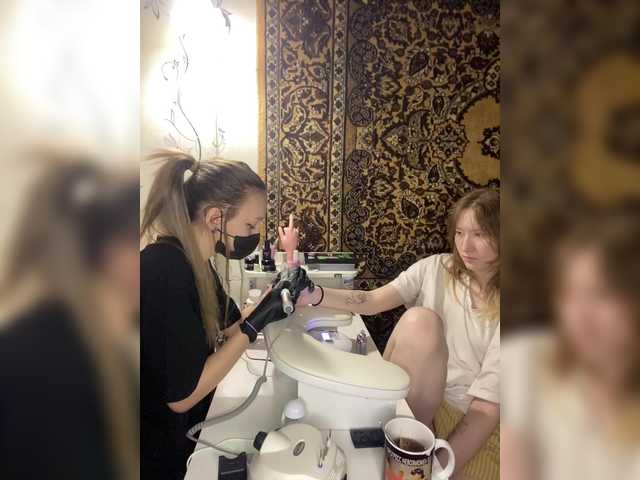 Accedi alla chat con il nickname mayadashaaa mayadashaaa