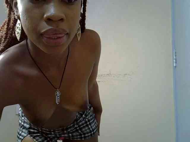 AuroraBarbie webcam
