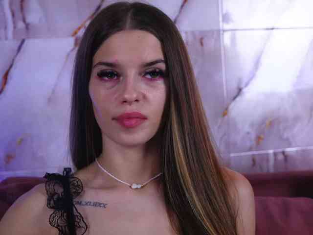 Sukie69 webcam
