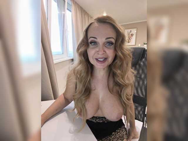 Entrez le videochat erotique avec le
modèle Milf_Zabava Milf_Zabava