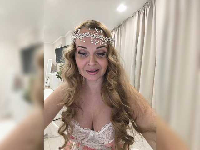 Vai a chattare su Milf_Zabava Milf_Zabava