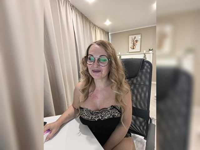 Vai a chattare su Milf_Zabava Milf_Zabava