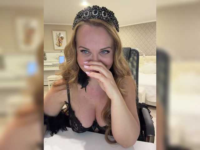 Vai a chattare su Milf_Zabava Milf_Zabava