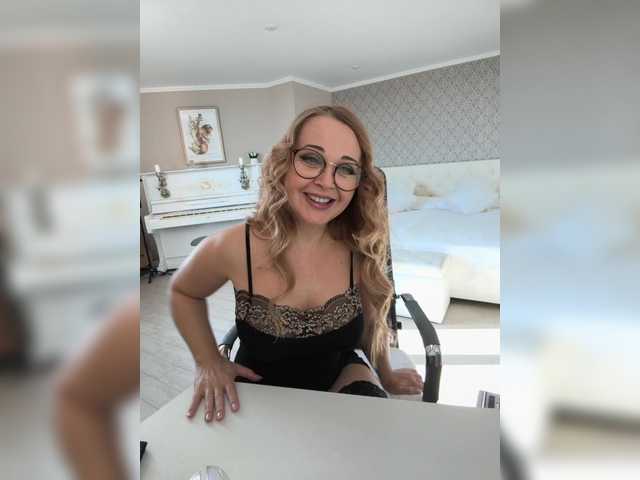 Vai a chattare su Milf_Zabava Milf_Zabava