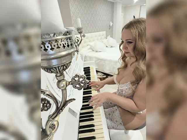 Milf_Zabava webcam