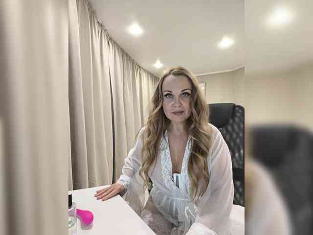 Milf_Zabava webcam