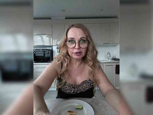 Milf_Zabava webcam