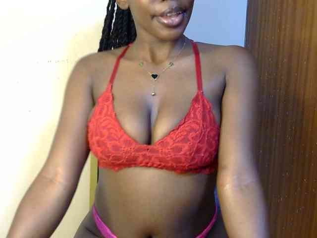 PetiteDesiree webcam