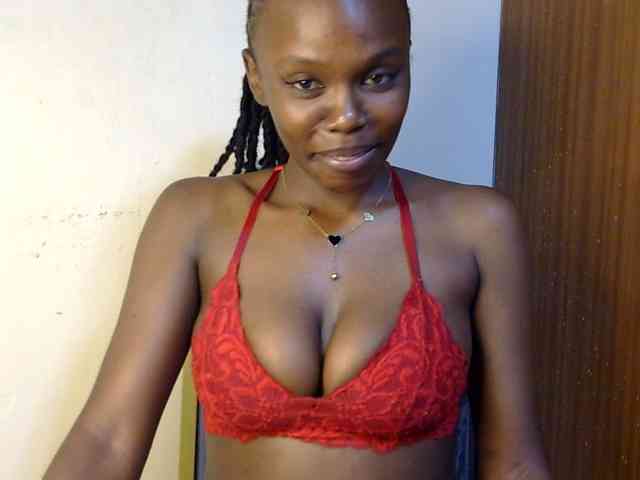 PetiteDesiree webcam