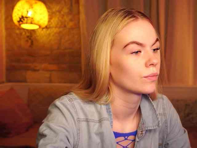SnowwBarbie webcam