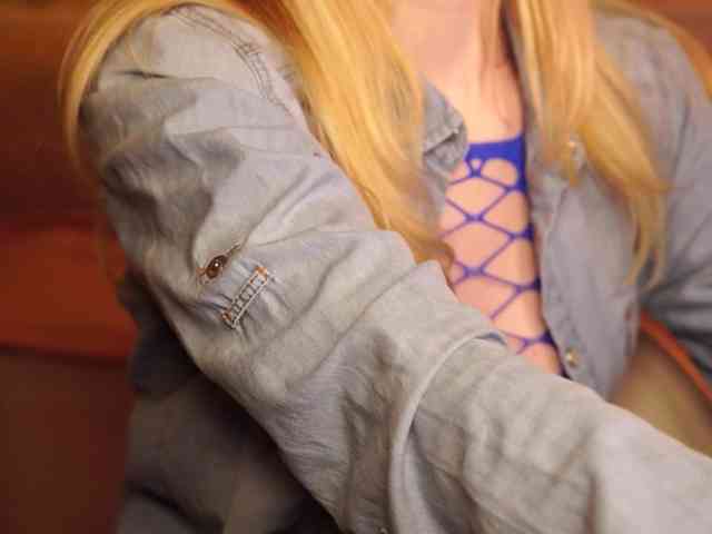 SnowwBarbie webcam