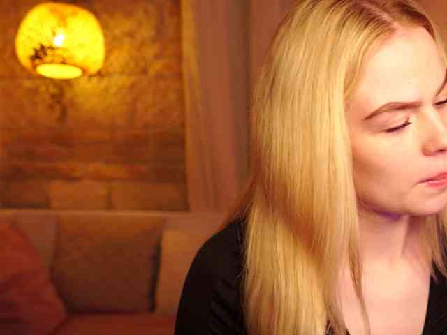 SnowwBarbie webcam