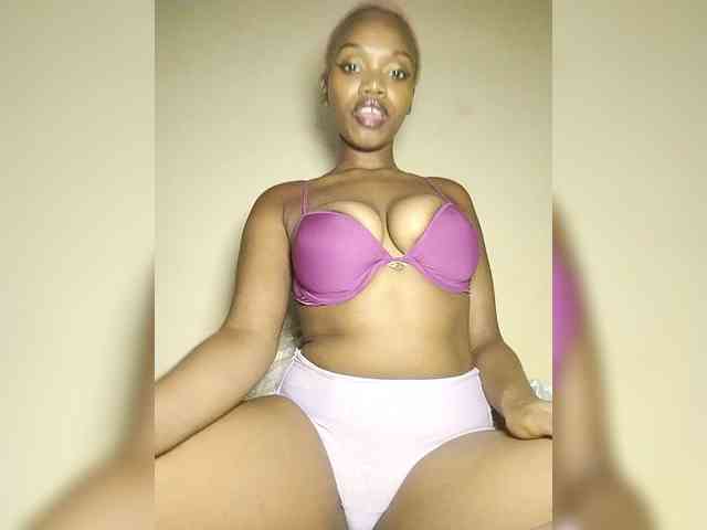 PinkDomina01 webcam
