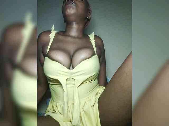 PinkDomina01 webcam