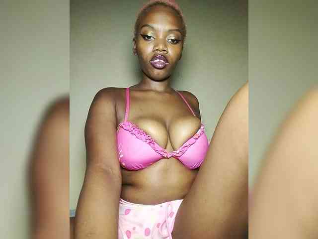 PinkDomina01 webcam