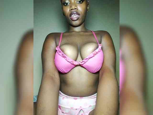 PinkDomina01 webcam