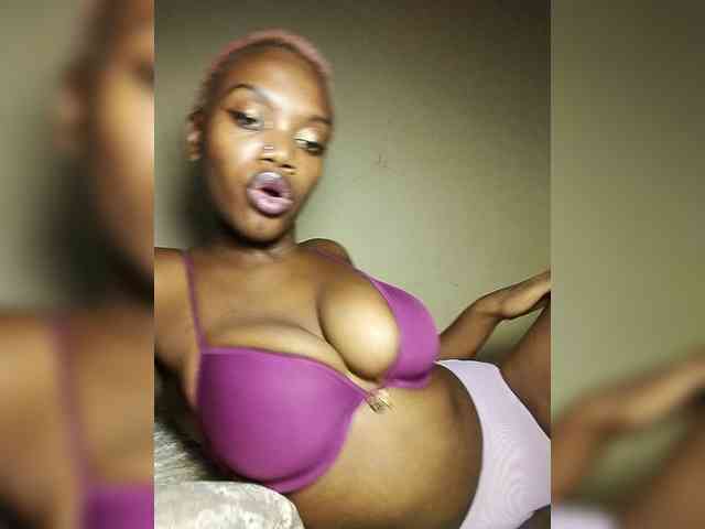 PinkDomina01 webcam