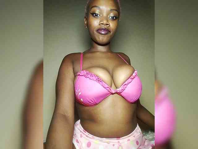 PinkDomina01 webcam