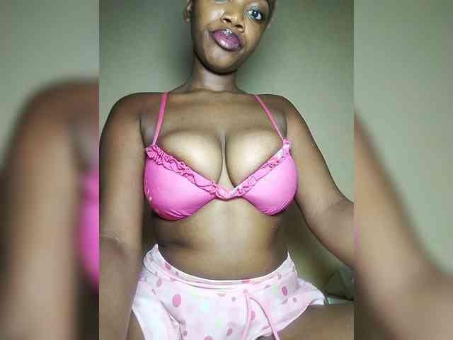 PinkDomina01 webcam