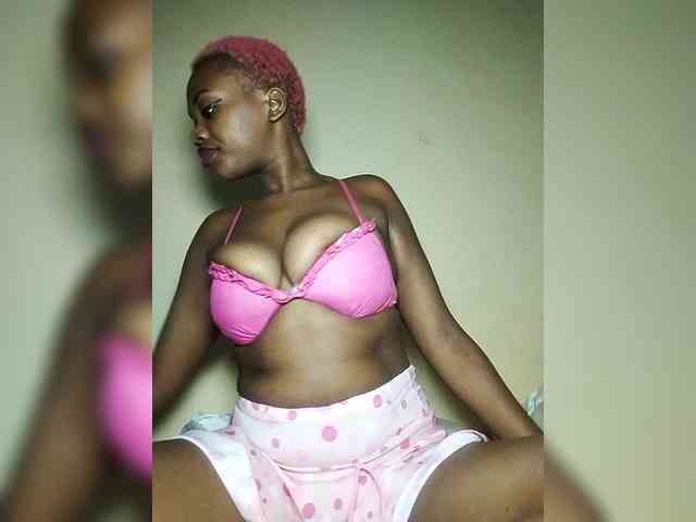 PinkDomina01 webcam