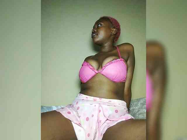 PinkDomina01 webcam