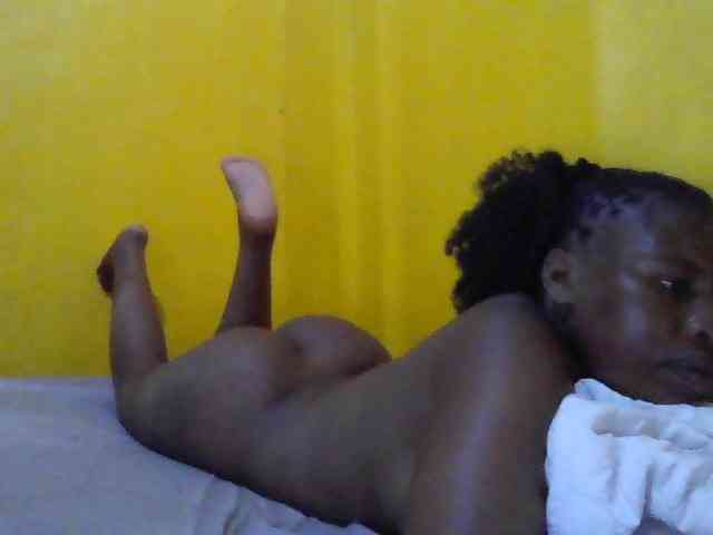 Pinkiesweet webcam