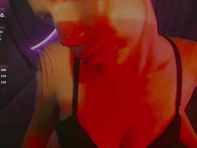 TatiGlow webcam