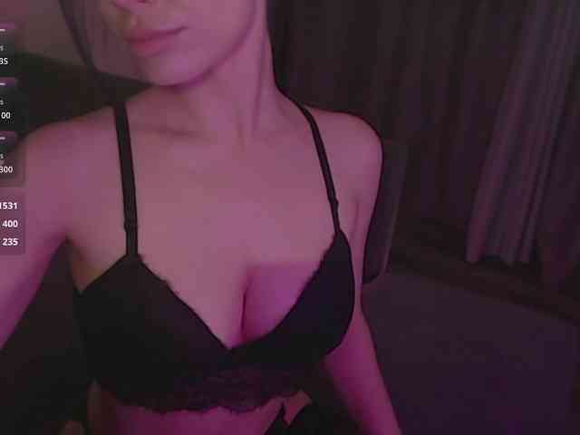 TatiGlow webcam