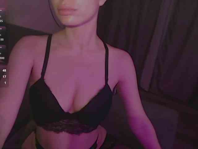 TatiGlow webcam