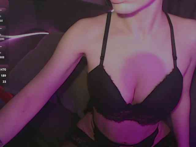 TatiGlow webcam