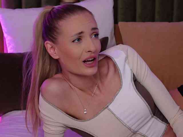 AmeliaAngell webcam